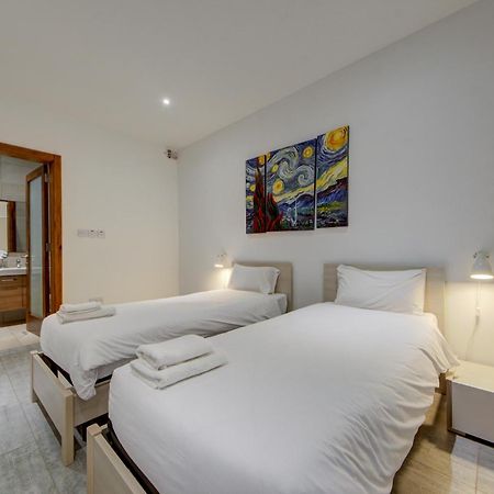Top Floor Apt With Common Pool Close To All Amenities St. Paul's Bay Dış mekan fotoğraf