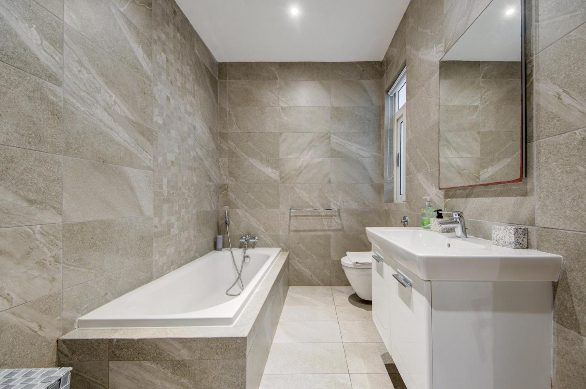 Top Floor Apt With Common Pool Close To All Amenities St. Paul's Bay Dış mekan fotoğraf