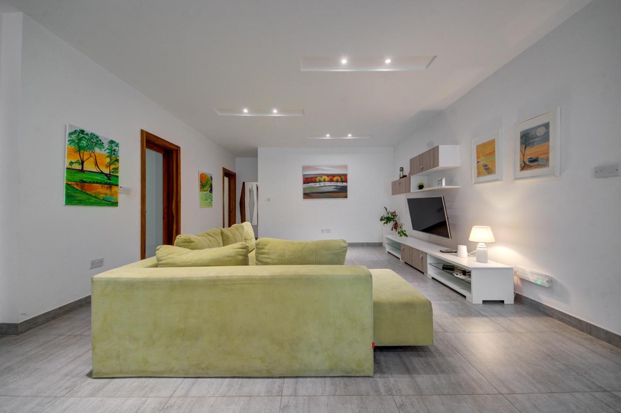 Top Floor Apt With Common Pool Close To All Amenities St. Paul's Bay Dış mekan fotoğraf