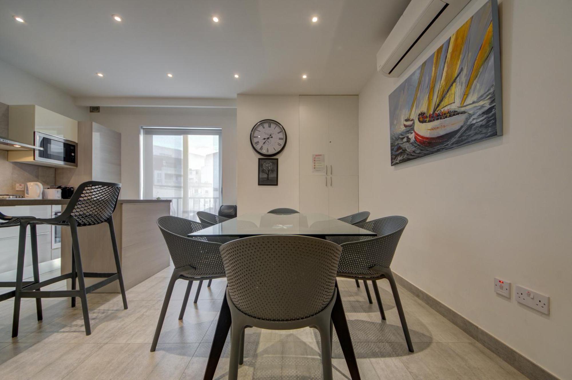 Top Floor Apt With Common Pool Close To All Amenities St. Paul's Bay Dış mekan fotoğraf