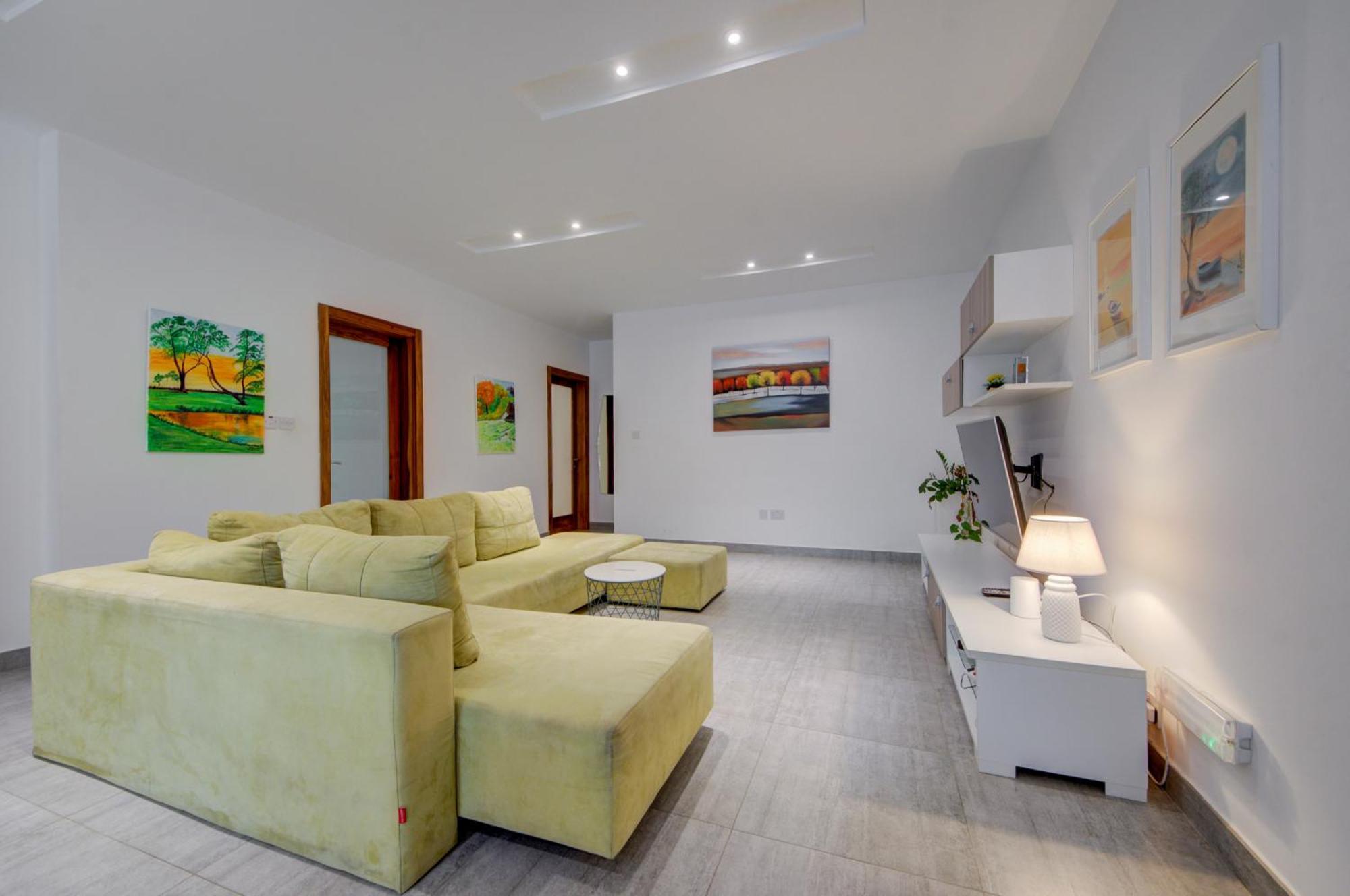 Top Floor Apt With Common Pool Close To All Amenities St. Paul's Bay Dış mekan fotoğraf