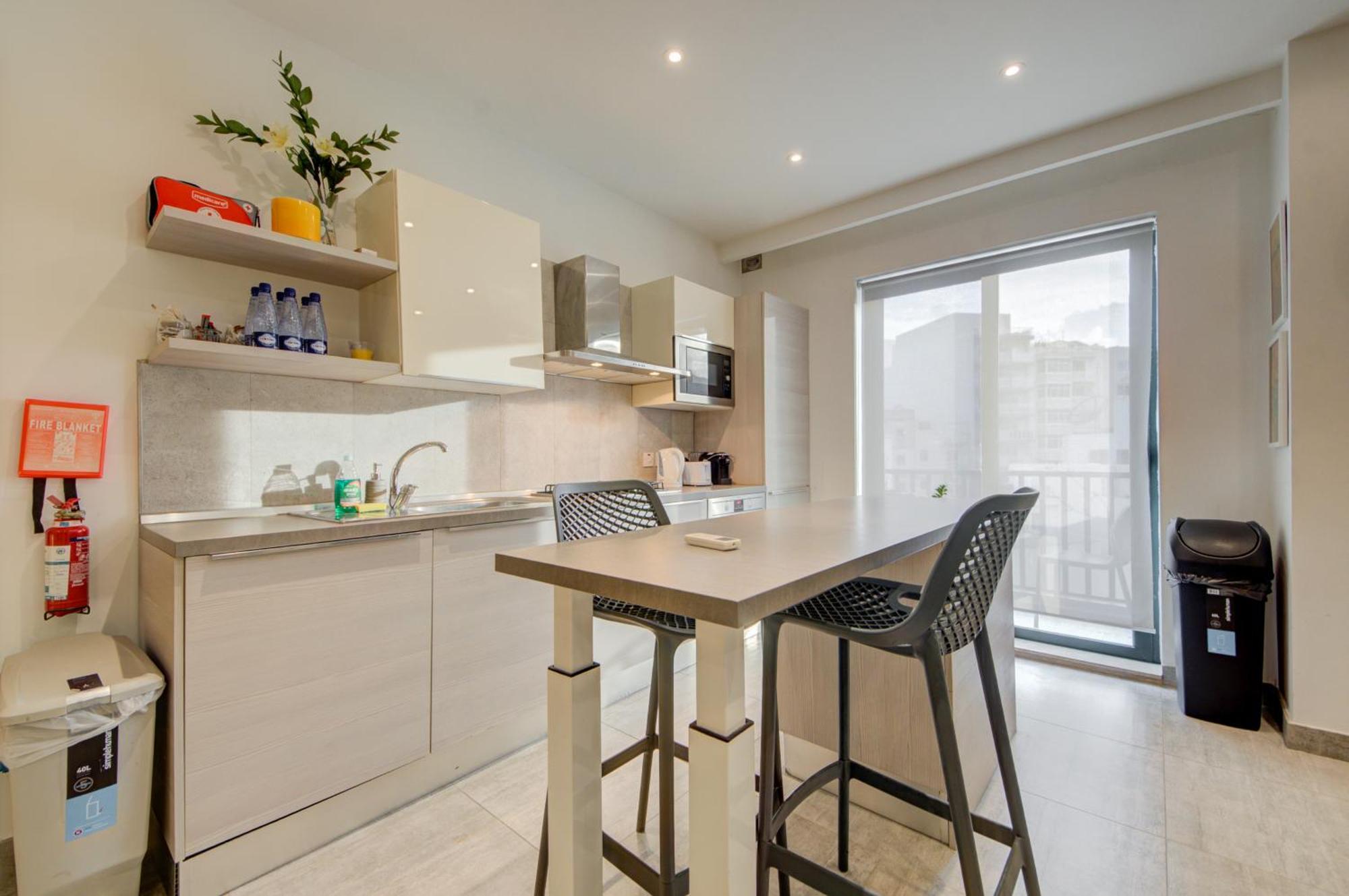Top Floor Apt With Common Pool Close To All Amenities St. Paul's Bay Dış mekan fotoğraf